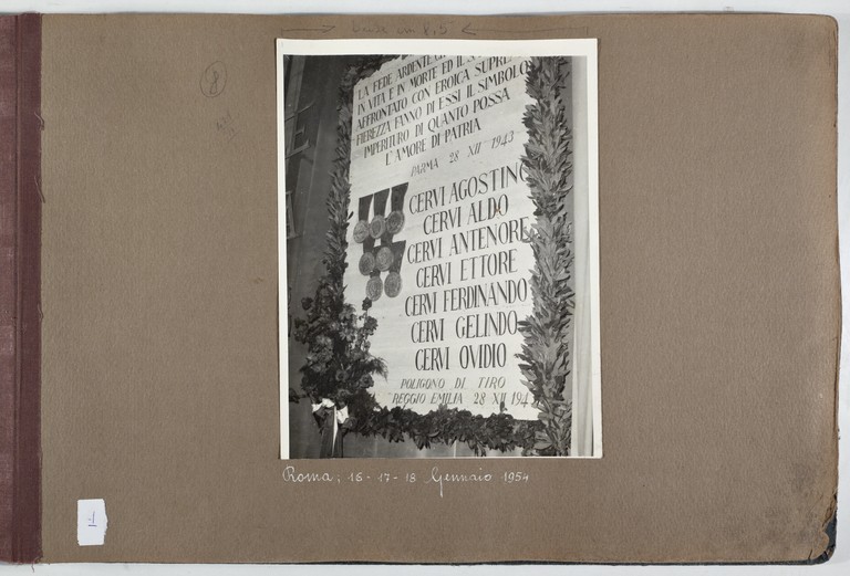 Riproduzione della targa commemorativa ai Fratelli Cervi